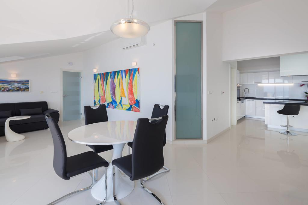 Beach Penthouse Diamond Omiš Dış mekan fotoğraf