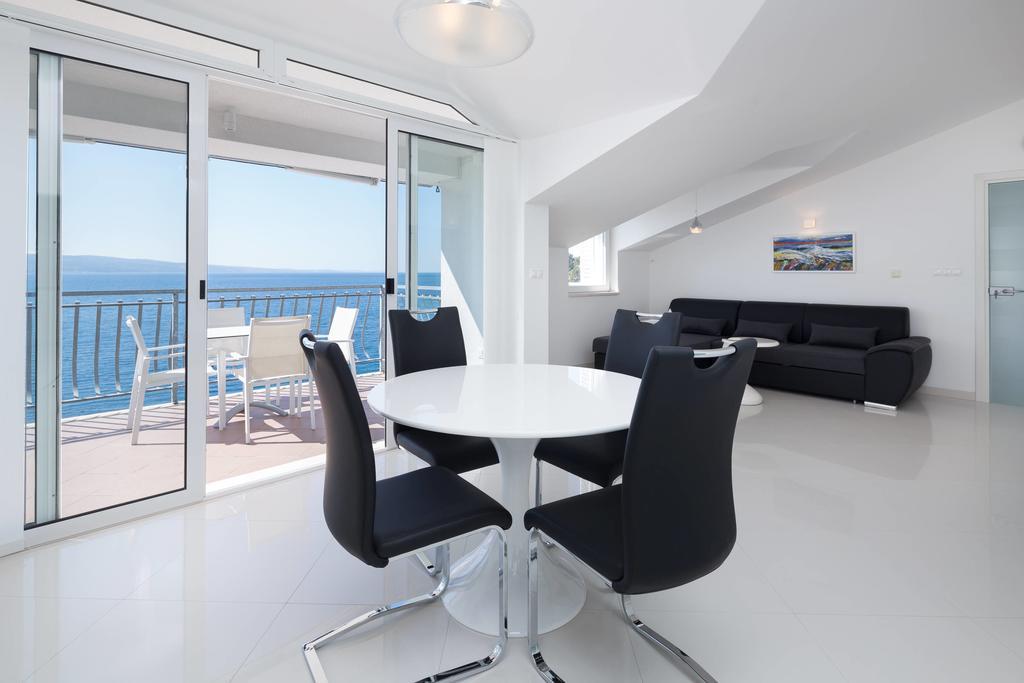 Beach Penthouse Diamond Omiš Dış mekan fotoğraf